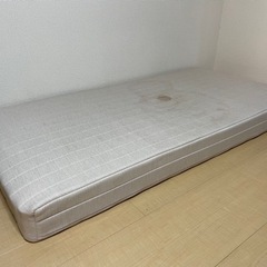シングルベッド　足付き（写真は足を外してます）