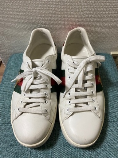 GUCCI 蜂 スニーカー