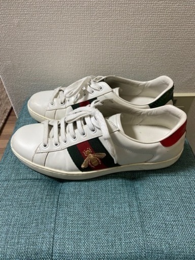 GUCCI 蜂 スニーカー