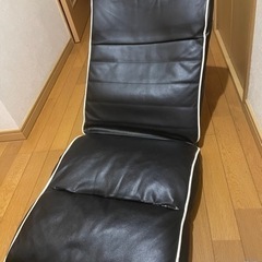 座椅子　ニトリのカバー付きの画像