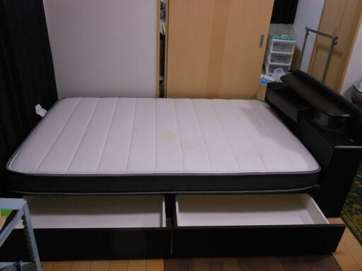 本体程度上等！ニトリ製シングルベット棚付き中古難あり