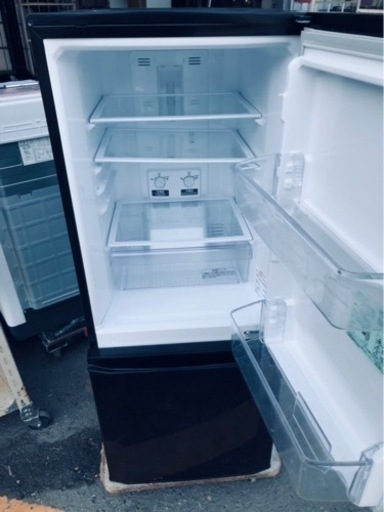 5km以内配送無料　保証付き　三菱 146L 2ドア冷蔵庫（サファイヤブラック）【右開き】MITSUBISHI MR-P15C-B