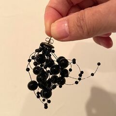 【ピアス】お呼ばれ 普段使い 作家物 黒色の画像