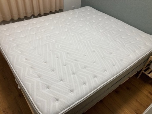 取引中【美品】クイーンサイズマットレス＆スノコベット　2月11〜12日直接引き取り可能な方