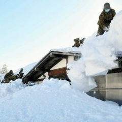 屋根の雪下ろし助けます