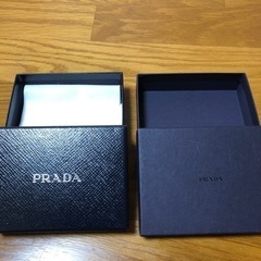 PRADA空き箱の画像