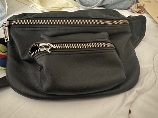 ZARAのショルダーバッグ