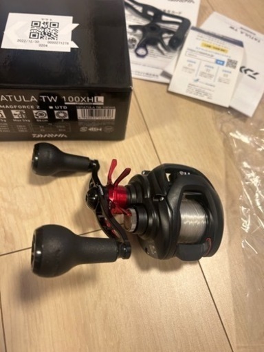 ほぼ新品 カスタム タトゥーラ 100 tw  XHL  ダイワ リール