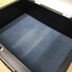 K2302-079  SENTRY 手提げ金庫 SCB-10 中古美品　カギ付(2コ)の画像