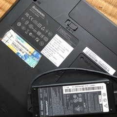 Lenovoノートパソコン2台の画像