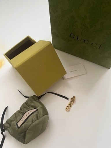GUCCIピアス　新品