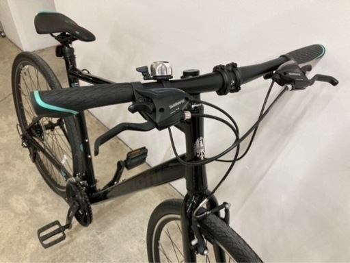 美品　2022年モデルbianchi ビアンキ　クロスバイク　C-SPORT1 ACERA ブラック