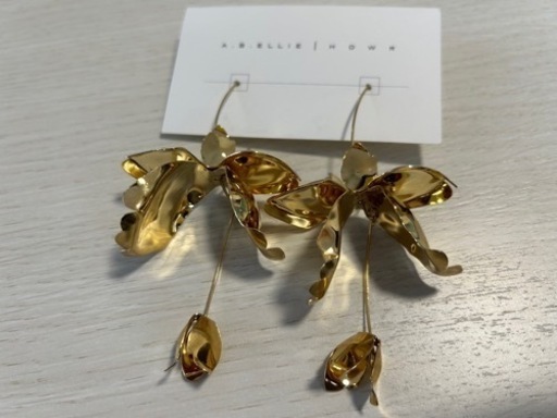 a.b.ellie Magnolia Stem Drop ピアス