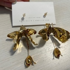 a.b.ellie Magnolia Stem Drop ピアス