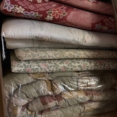 敷布団　1枚100円