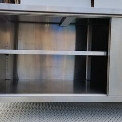 調理台 引戸付作業台1800(幅)×600(奥行)×800(高さ) 業務用 厨房機器 二段 キャビネットテーブルの画像