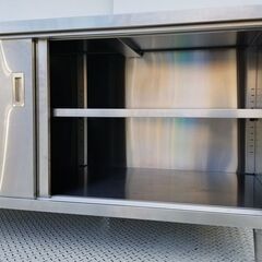 調理台 引戸付作業台1800(幅)×600(奥行)×800(高さ) 業務用 厨房機器 二段 キャビネットテーブルの画像