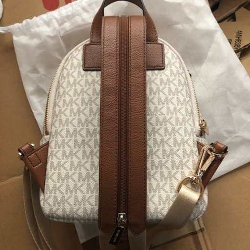 MICHAEL KORS