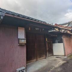 一宮市　【現状渡し物件】　離れ・屋根裏部屋。庭付き戸建て！　家賃...