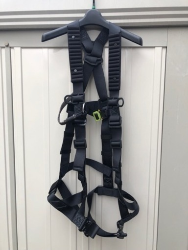 TITAN フルハーネス(新品.未使用)