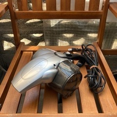 お話中！サイクロン式ハンドクリーナー
