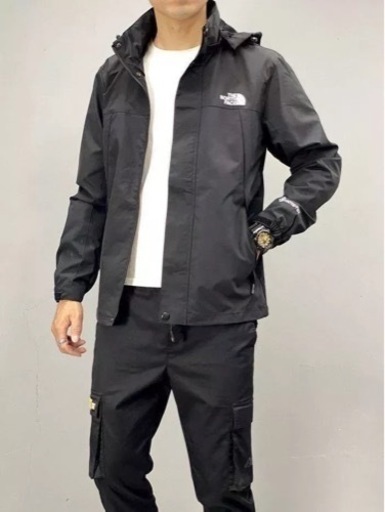 マウンテンパーカー