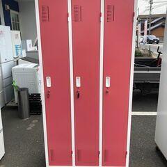 ▼値下げ▼3人用ロッカー スチールロッカー 鍵付き ピンク 事務...