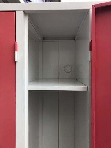 ▼値下げ▼3人用ロッカー スチールロッカー 鍵付き ピンク 事務用ロッカー 更衣室 事務用品 業務用 幅90cm 参考価格43,800