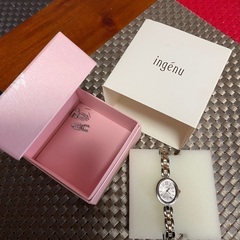 新品 未使用　女性用ブレスレット型腕時計