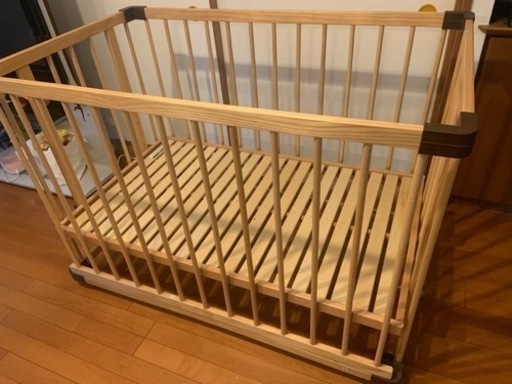 《受け渡し決定》ベビーベッド　fatska 美品　北欧