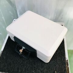 山口)下松市より　ポータブル耐火金庫　Sentry Safe　B...