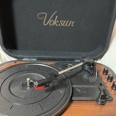 VOKSUN Bluetooth付き　レコードプレーヤー　トランク型　ターンテーブル　スピーカー内蔵の画像