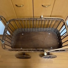 決まりました。レトロ乳母車　籐　の画像