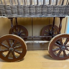 決まりました。レトロ乳母車　籐　の画像