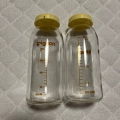【値下げしました】哺乳瓶3本と交換用新品乳首の画像