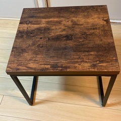 ニトリで買ったテーブルの画像