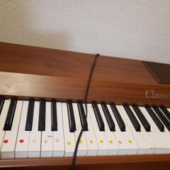 クラビノーバ　電子ピアノ　キーボード　ペダルつきの画像
