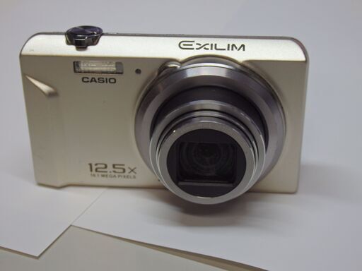 casio exilim ex-zs150　コンパクトカメラ