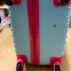 無料でお譲り！キャリーケース(タイヤ2つが破損)の画像