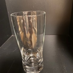 きれいな泡になるビールグラスの画像