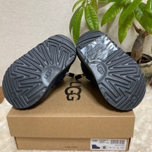 未使用❗️UGGブーツ　キッズ　13.5㎝