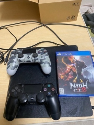 ps4 本体　コントローラー2つ