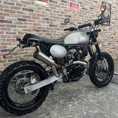 【新進気鋭スペイン発希少車！高年式超低走行新古美車！機関絶好調♪】Leonart Tracker 125 レオンアート トラッカー125【多数画像動画有】の画像