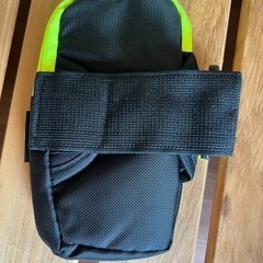 【新品】ランニングアームバンドスポーツジョギング ランニング スマホ ケース ポーチ 防汗 ポケット２個 通気性 軽量 調節可能 の画像