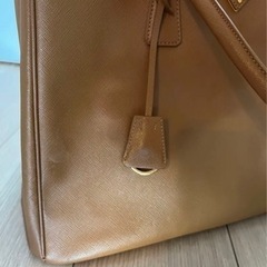【値下げ】(美品)PRADA サフィアーノ トートバッグ の画像