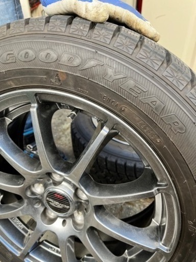 【最終値下】185/60R15 スタッドレスタイヤ SCHNEIDER StaG