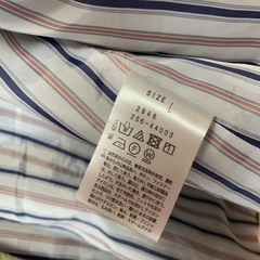 フード付きパーカー✨値下げの画像