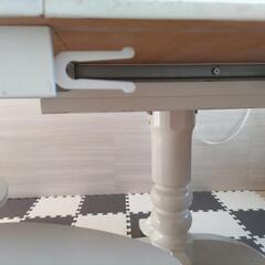 【最終値下げ／4/29まで】IKEA 伸縮ダイニングテーブルセットの画像