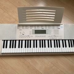 CASIO 電子ピアノ　光ナビ付き