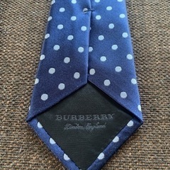 BURBERRY★ネイビー×ドットネクタイ★美品！の画像